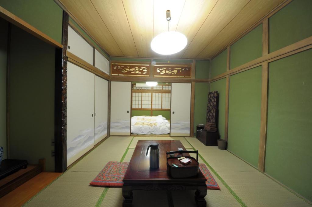 Nakaya House Villa Hatsukaichi Room photo